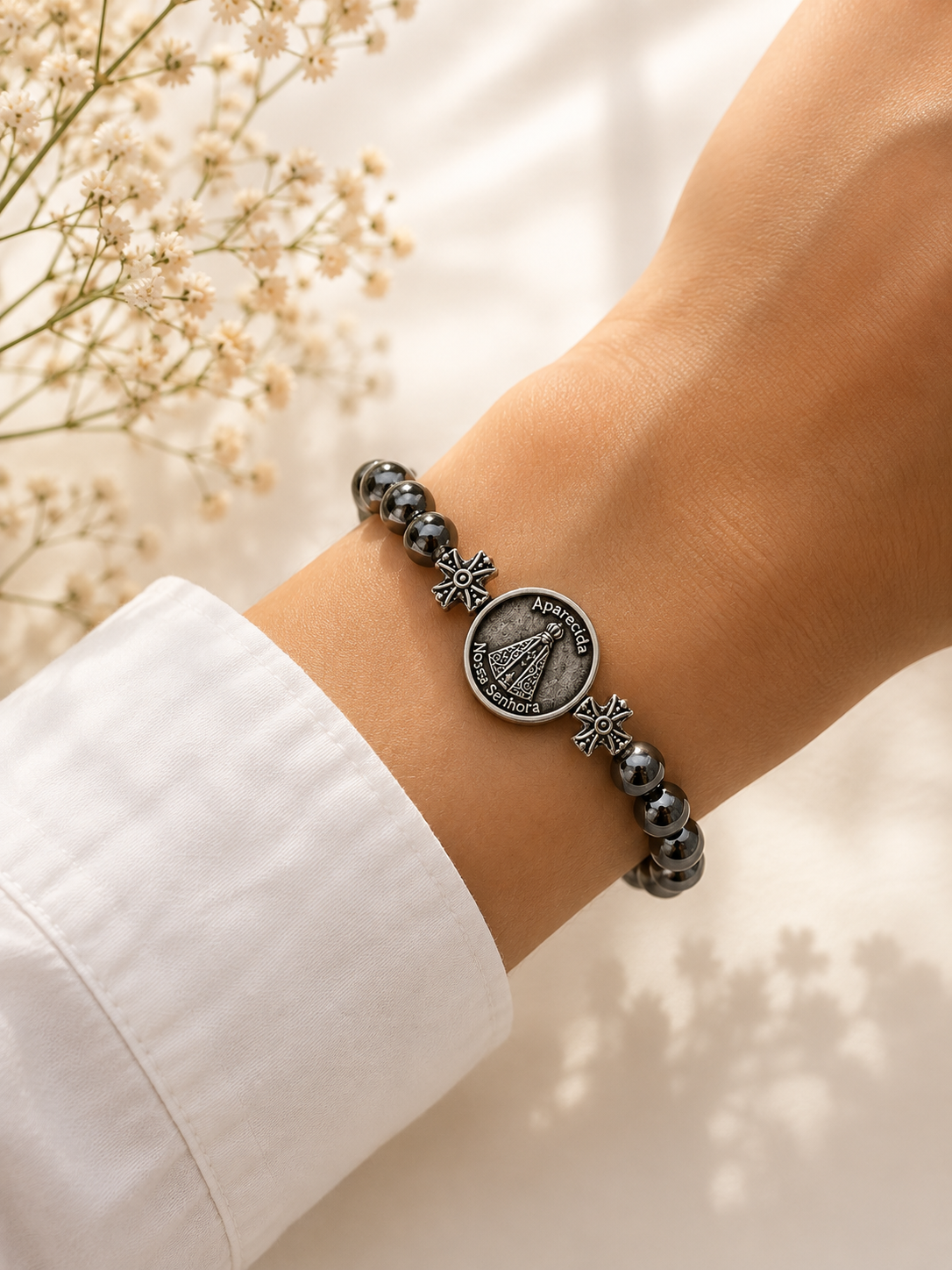 Pulseira Hematita com medalha Nossa Senhora Aparecida